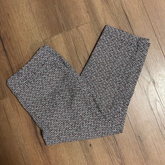 LOFT Pants - 🛍 6 for $35 • LOFT Outlet Printed Original Crop Pant
